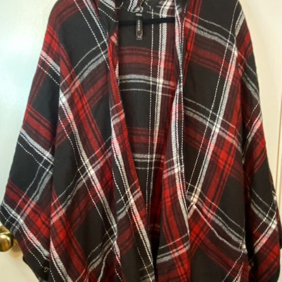 Torid black and red plaid poncho - Picture 9 of 11